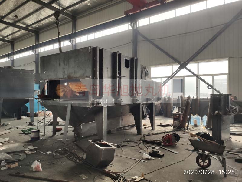 輥道通過式拋丸機(jī)清理室